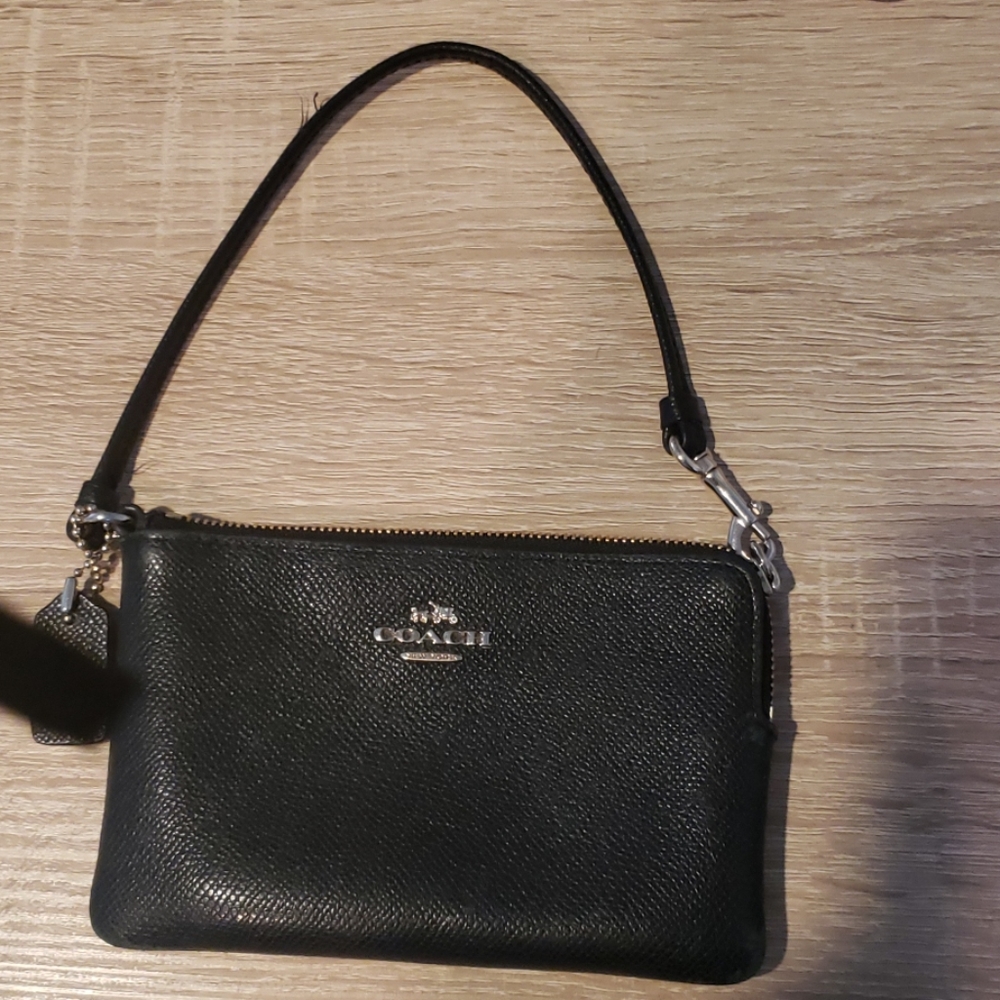 Coach small wallet purse ( used)